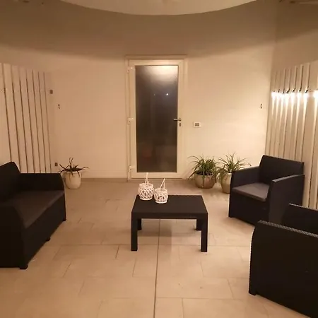 شقة Da Cinema A Residenza D'artista Blue Yellow Red