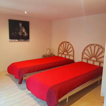 Apartment Da Cinema A Residenza D'artista Blue Yellow Red Orbetello